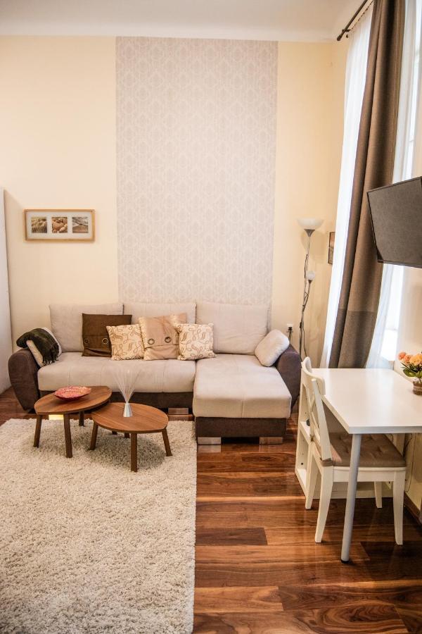Broadway City Center, Fully Equipped, 4 Person بودابست المظهر الخارجي الصورة